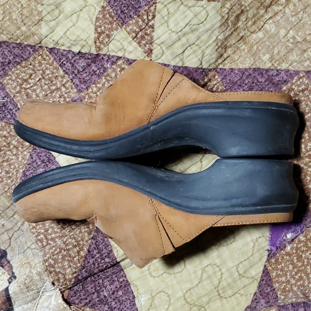 Ariat clogs - Picture 3 of 5